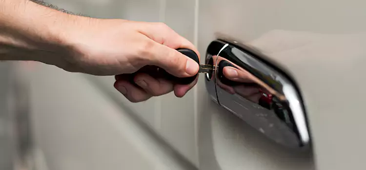Why Choose Our Auto Locksmith Team in Somerset, MA?